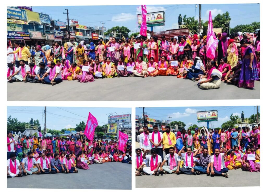 మహిళా ఎమ్మెల్యేలపై పోలీసుల తీరు పై బిఆర్ఎస్ మహిళల కన్నెర్ర.. -హుజురాబాద్ లో ధర్నా రాస్తారోకో